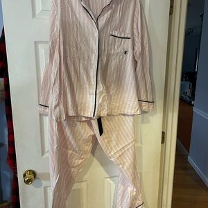 Victoria's Secret Women Pajama Set in Pink and Black